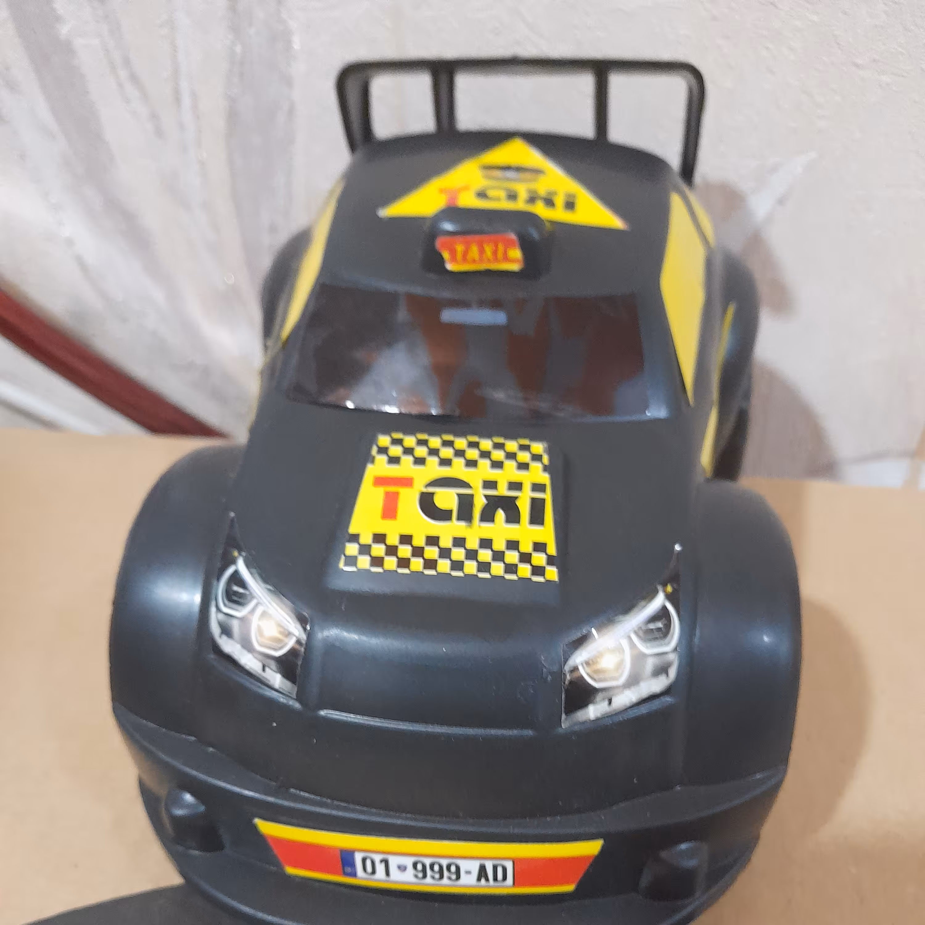 ماشین تاکسی لاکچری 