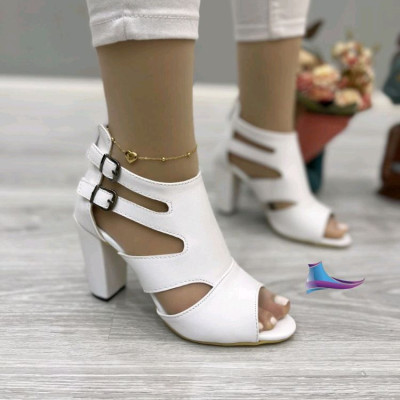 صندل زنانه مجلسی پاشنه دار