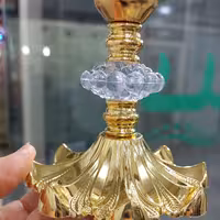 پایه زنبق بلند طلایی