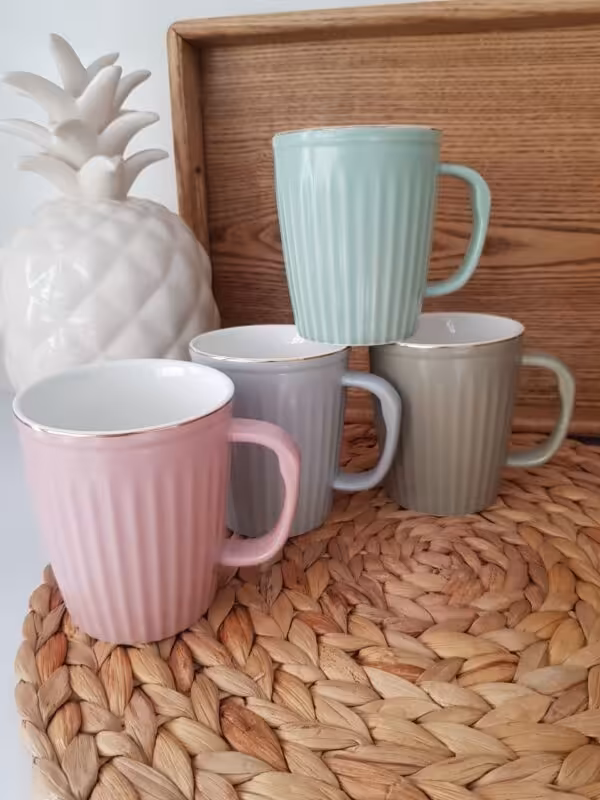 ماگ شیاردار لبه طلایی کد 60