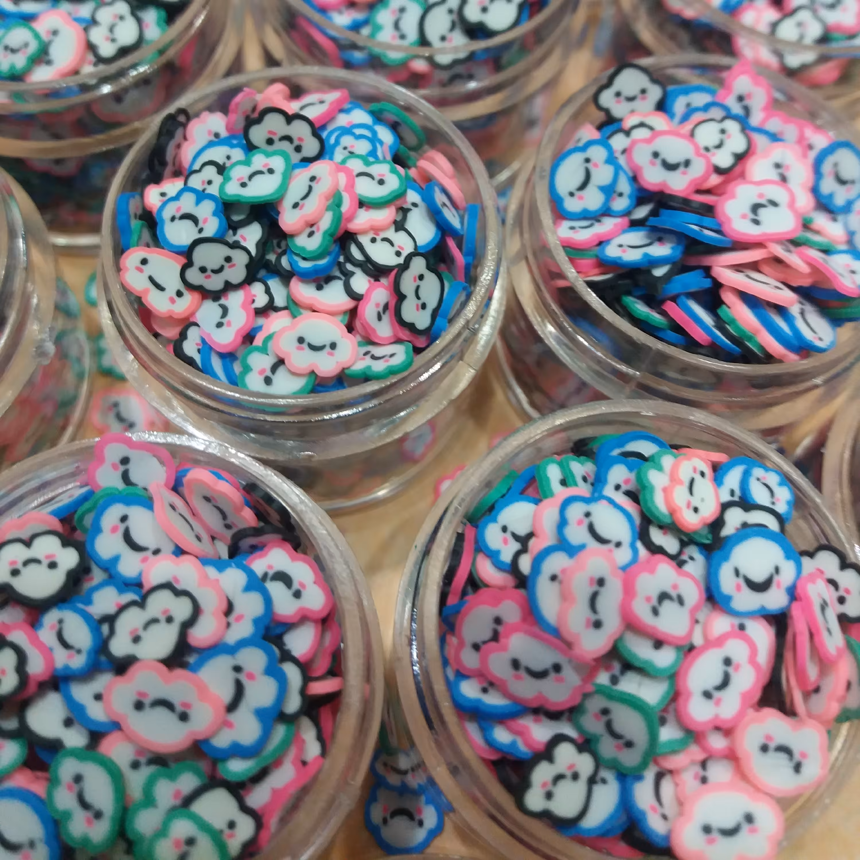 فیمو ابرهای خندان