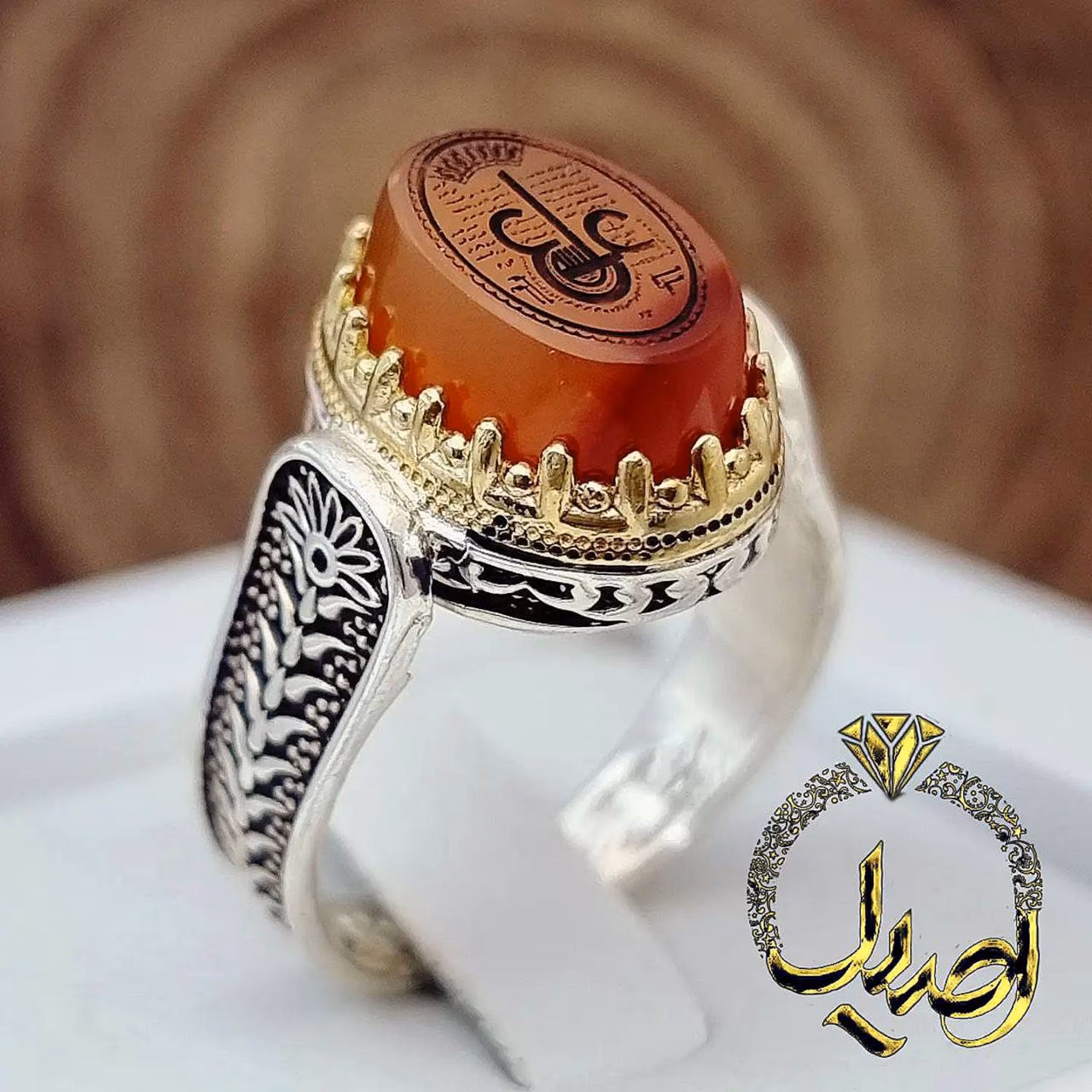 رکاب انگشتر نقره قلم تاج برنجی نگین عقیق یمنی اصل و معدنی حکه عین علی وزن 8 گرم