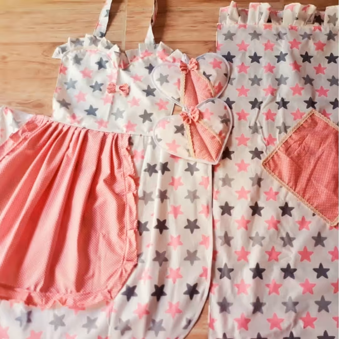 پیشبند اشپزخانه ، دو تادستگیره قلبت ،یدونه کیف نان