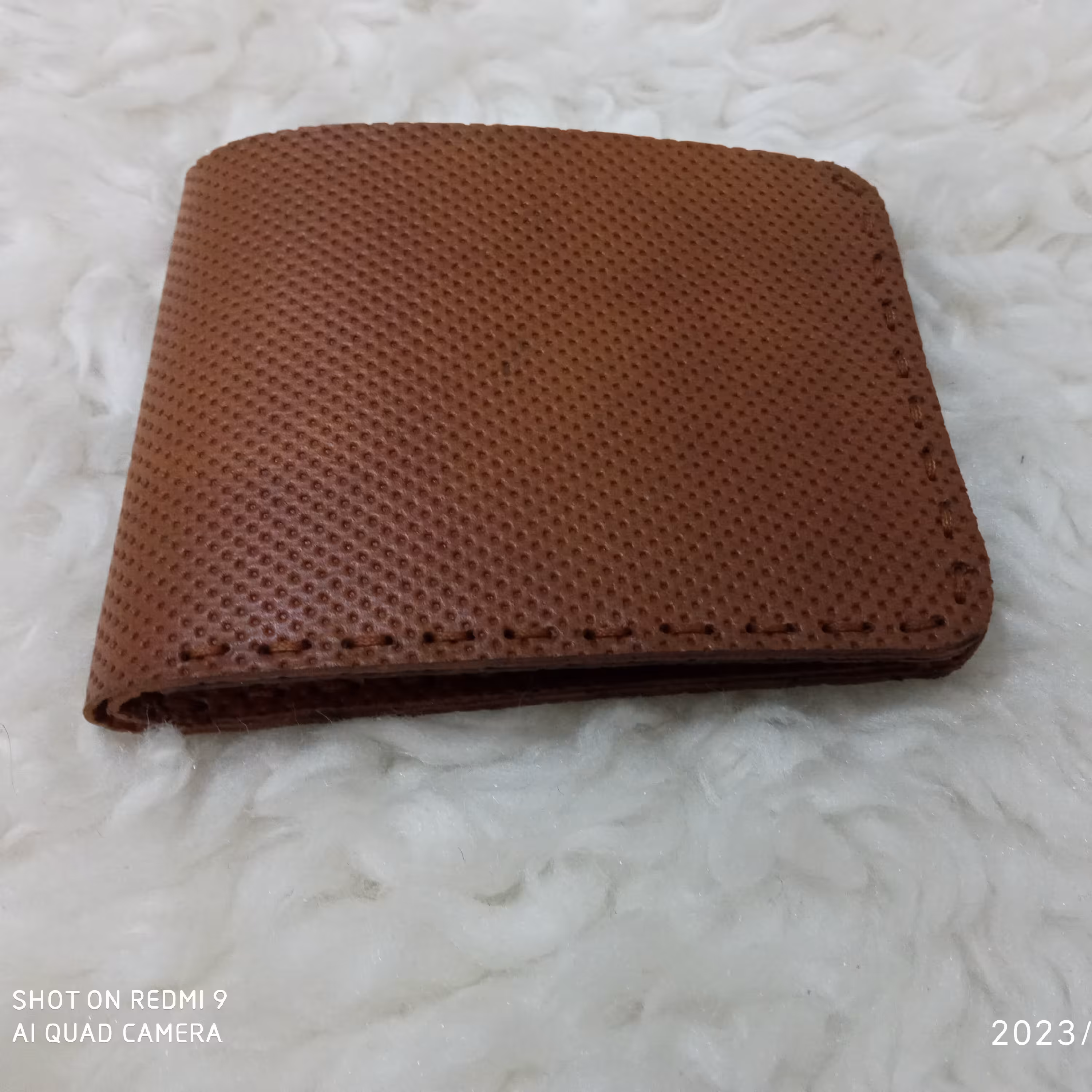 کیف پول جیبی مردانه چرم طبیعی طرح دار بیسکویتی دستدوز