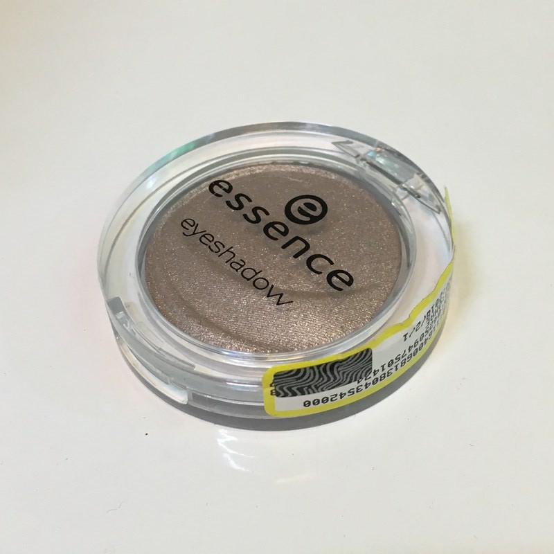 سایه چشم اسنس شماره 18 محصولات - ESSENCE