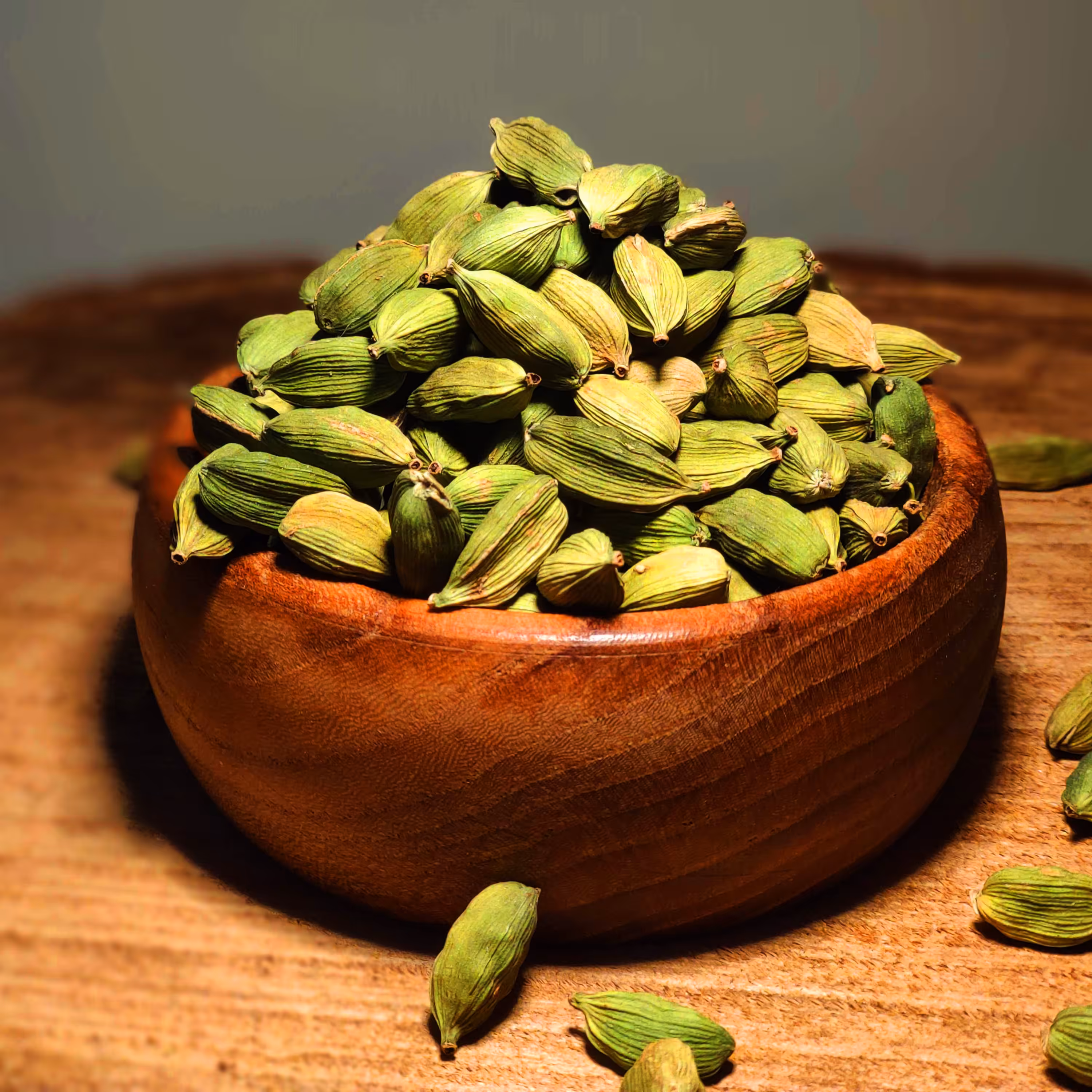 هل اکبر بنفش اصل، درشت، معطر ، فاقد پوچی(10 گرمی)