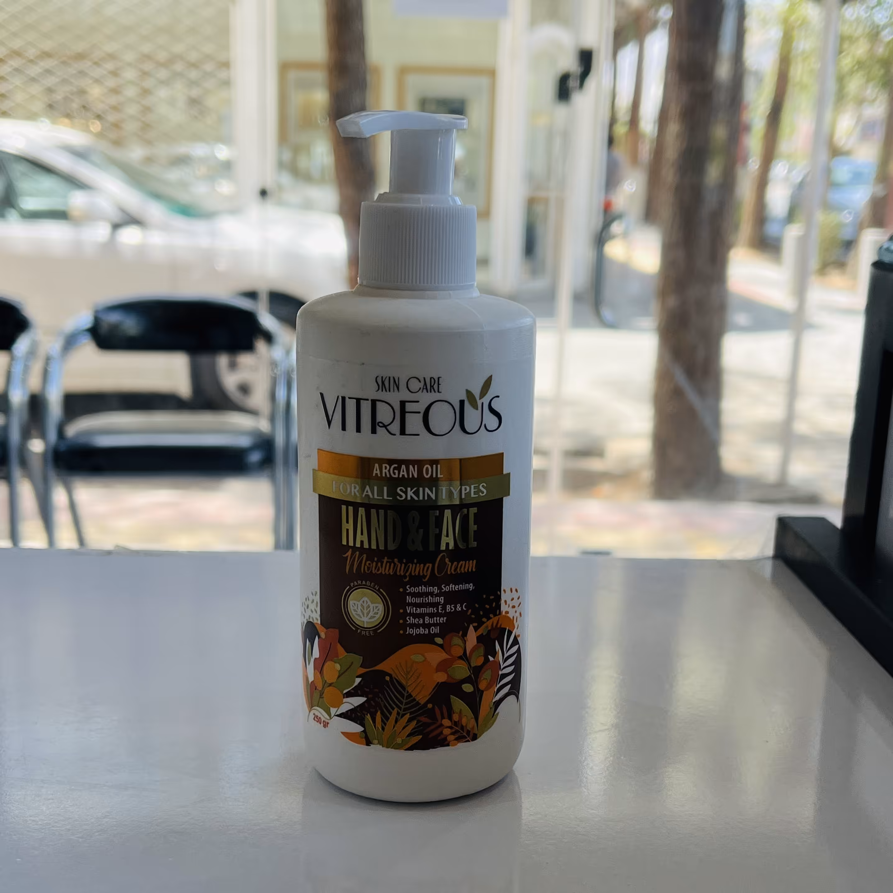 کرم مرطوب کننده ویتروس مدل روغن آرگان حجم 250 میلی لیتر