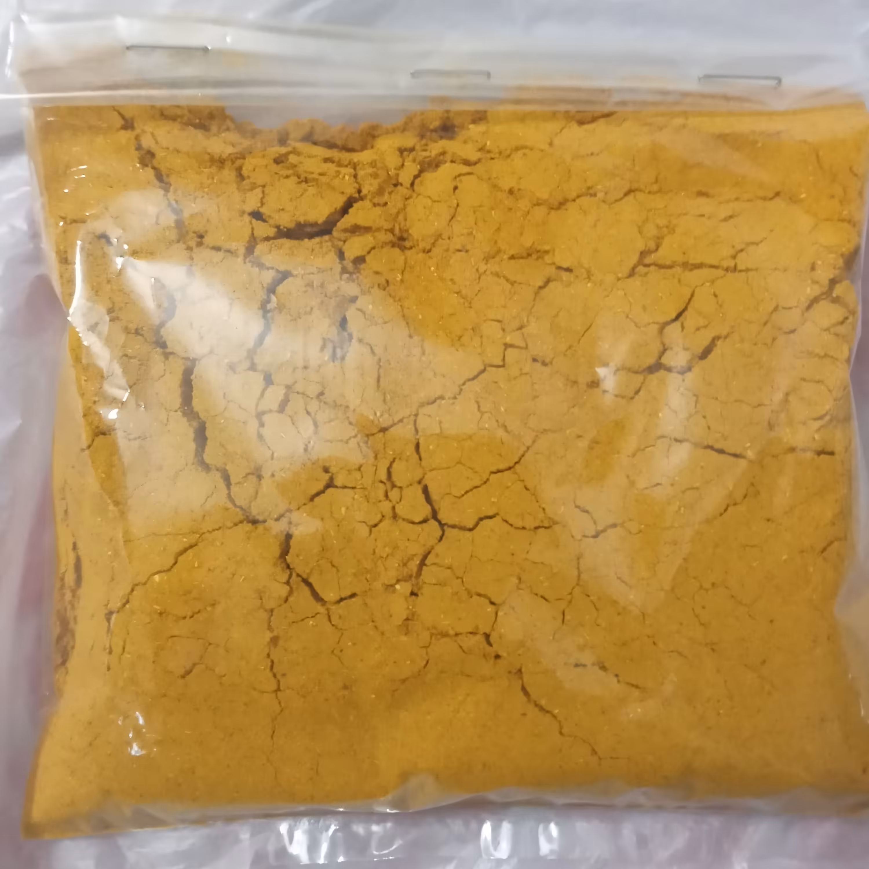 ادویه غذا 100 گرمی با رنگ خوش و تازه بسته بندی کاملا بهداشتی