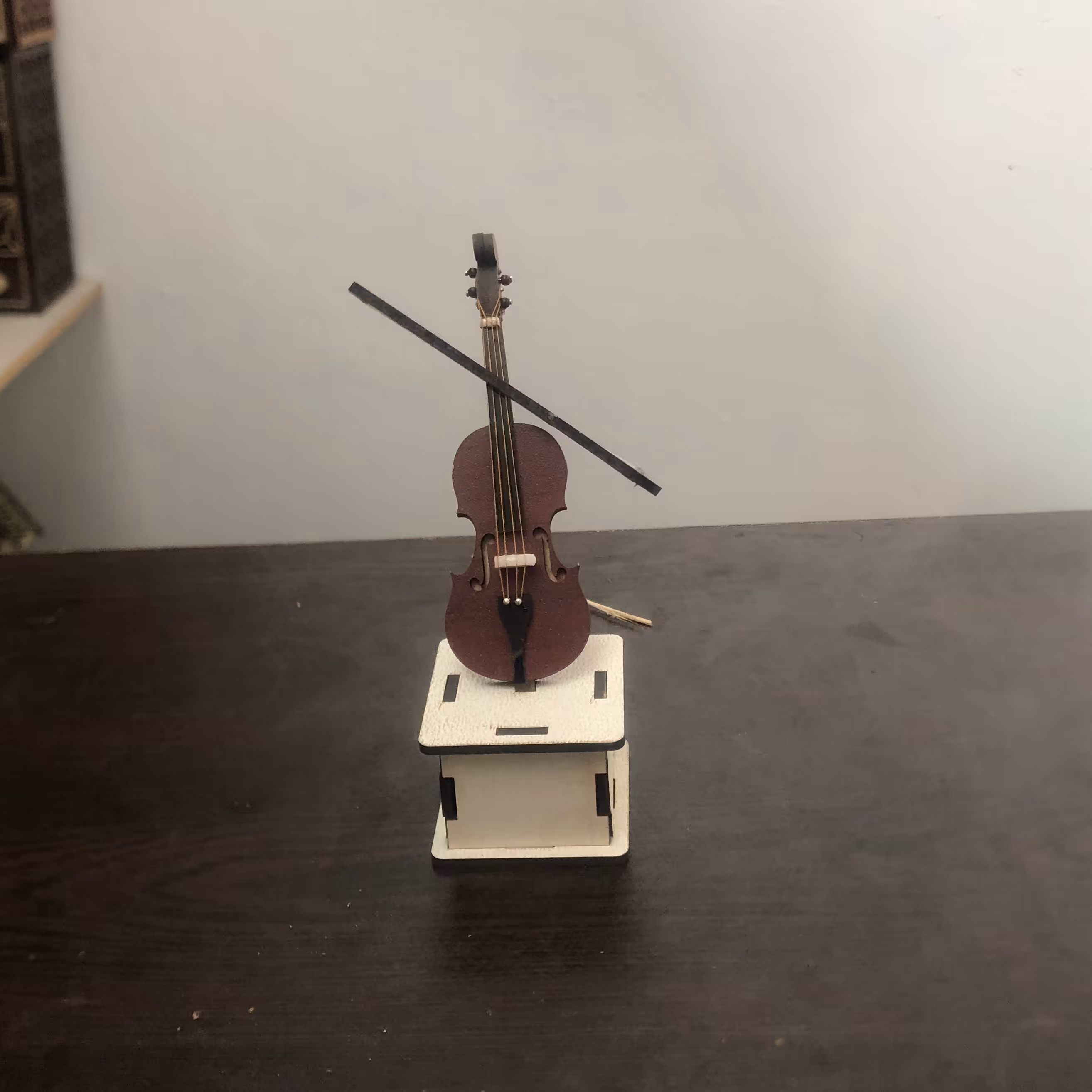 ویولن چوبی کار دست