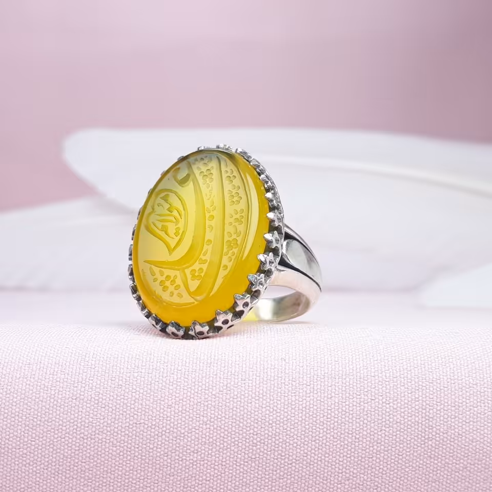 انگشترمردانه نقره عقیق زردخطی  حکاکی یاعلی درجه یک نقره925 ضمانت اصالت سنگ ونقره