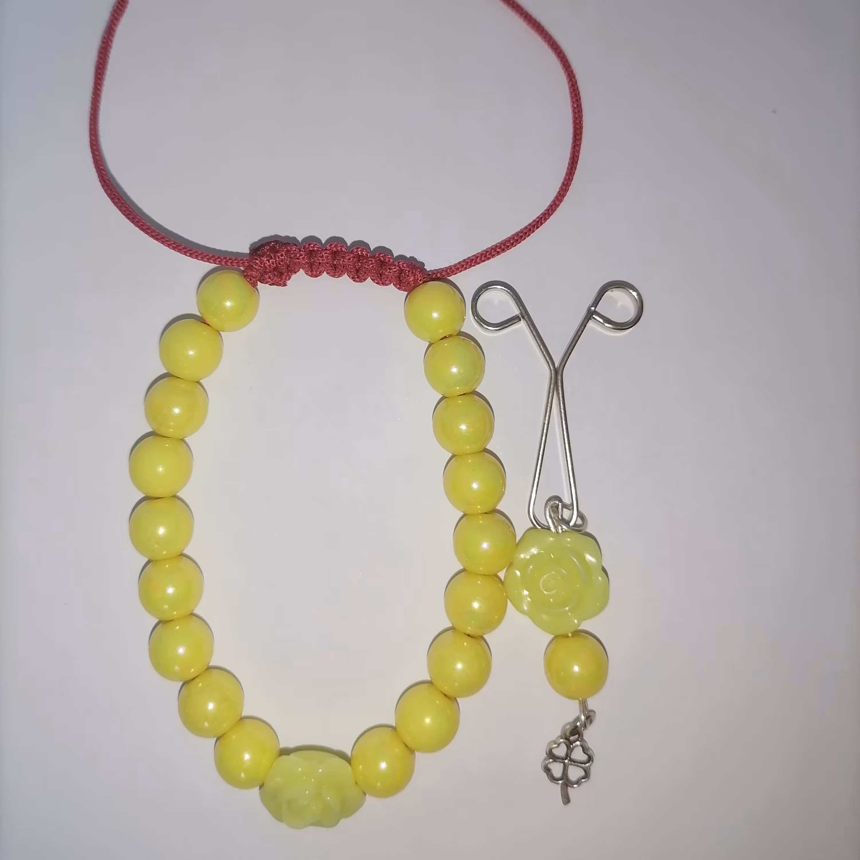 دستبند مهره ای لیمویی همراه با ست گیره            روسری 