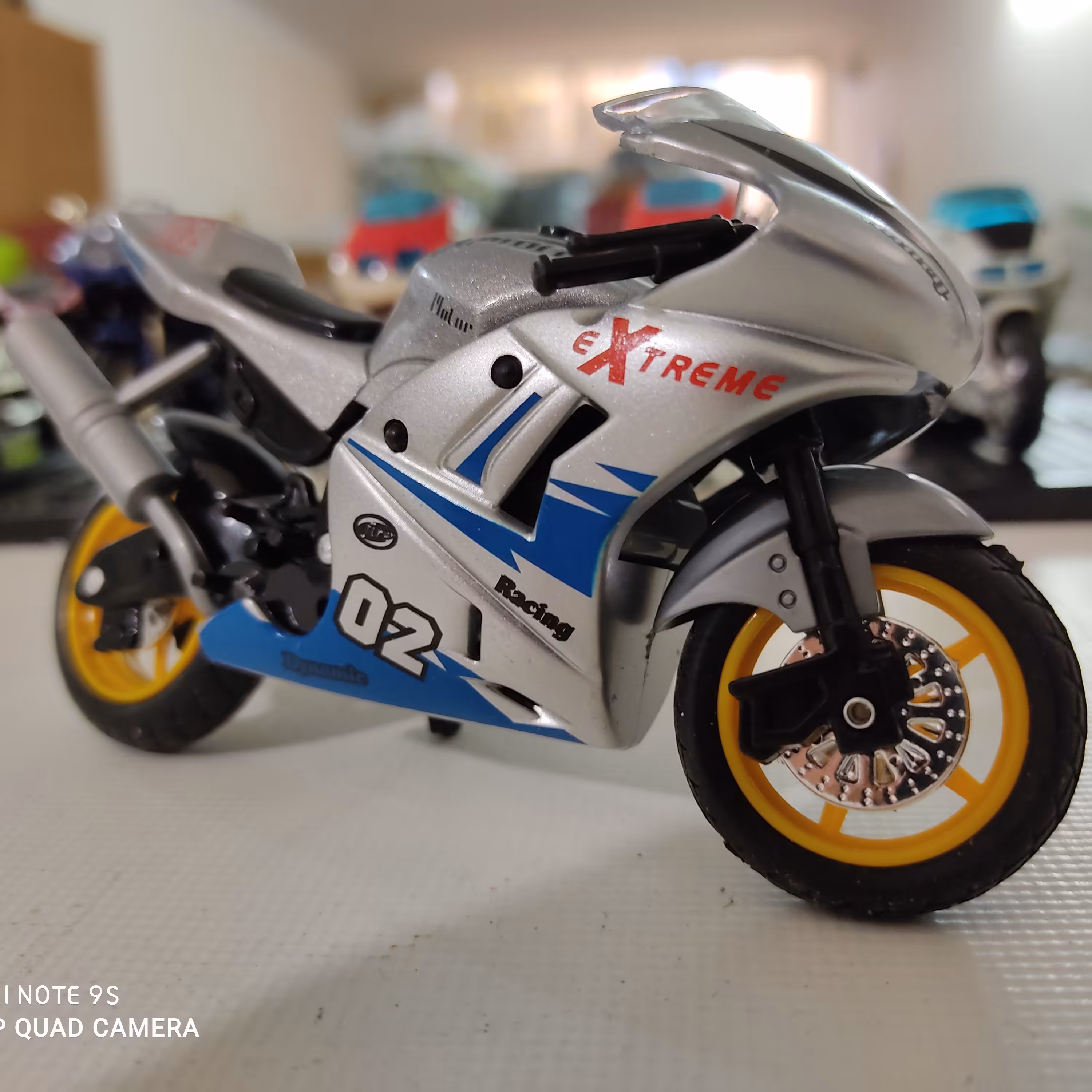 ماکت موتور جیپی gp مدل مسابقه ای سیکلت مقیاس 1.24