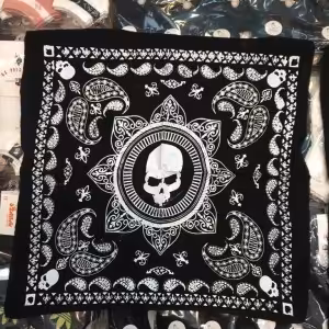 دستمال سر باندانا