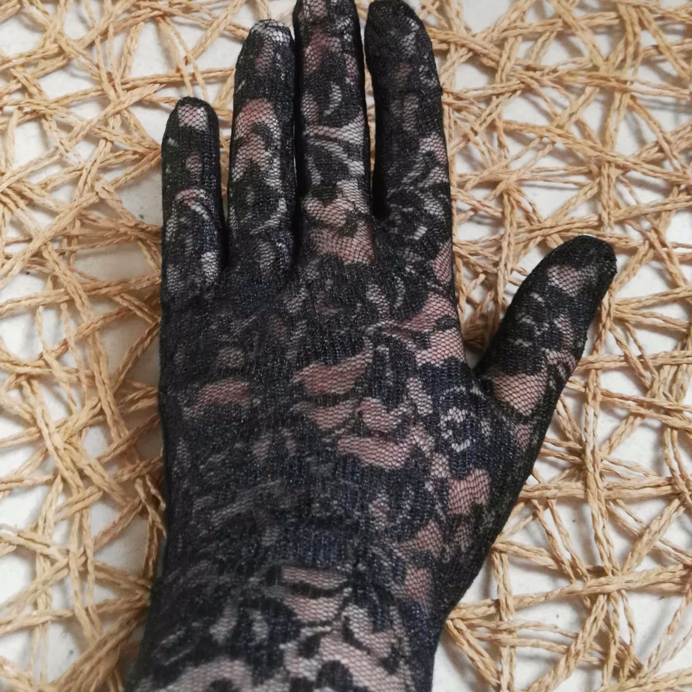 دستکش زنانه یکروگیپور ،یکرو پنبه ای ،برنگ سفید