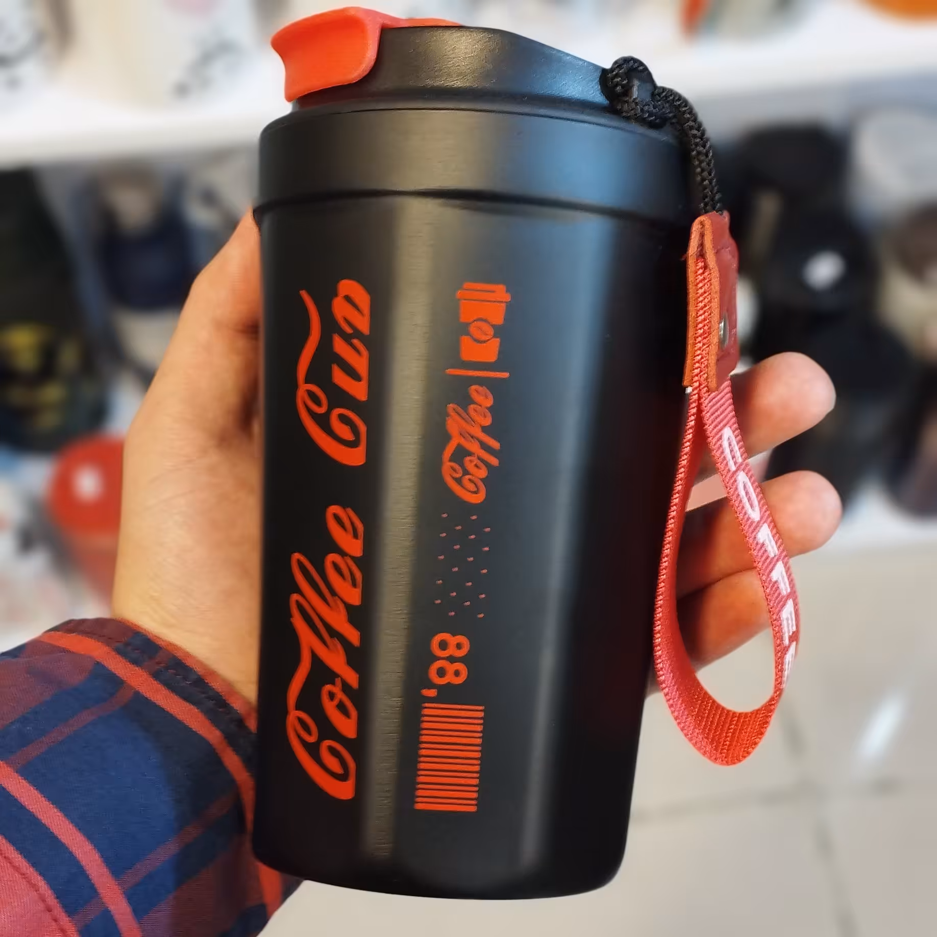 ماگ سفری یا تراول ماگ کافی مدل کولا 380  میلی لیتری  اورجینال 