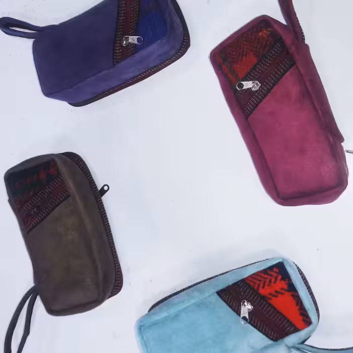 کیف آرایشی و جامدادی سنتی جاجیم عمده بسته بندی 100عددی +ارسال رایگان  زیبا و جذاب در طرح های مختلف قابل شستشو دانشجویی