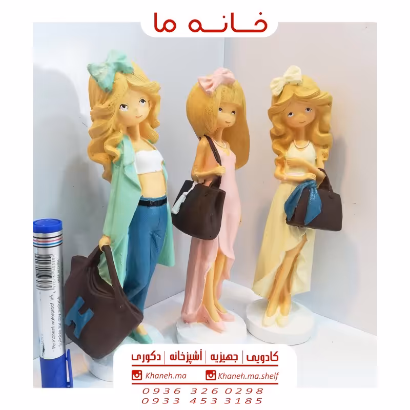 مجسمه دکوری دختر دانشجو