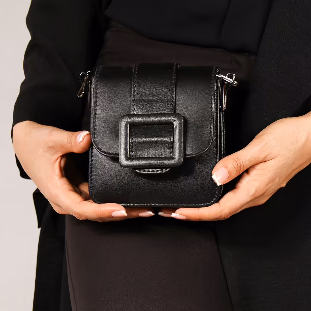 کیف پاسپورتی زنانه مدل کتابی کمری مشکی