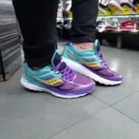 کتونی  saucony