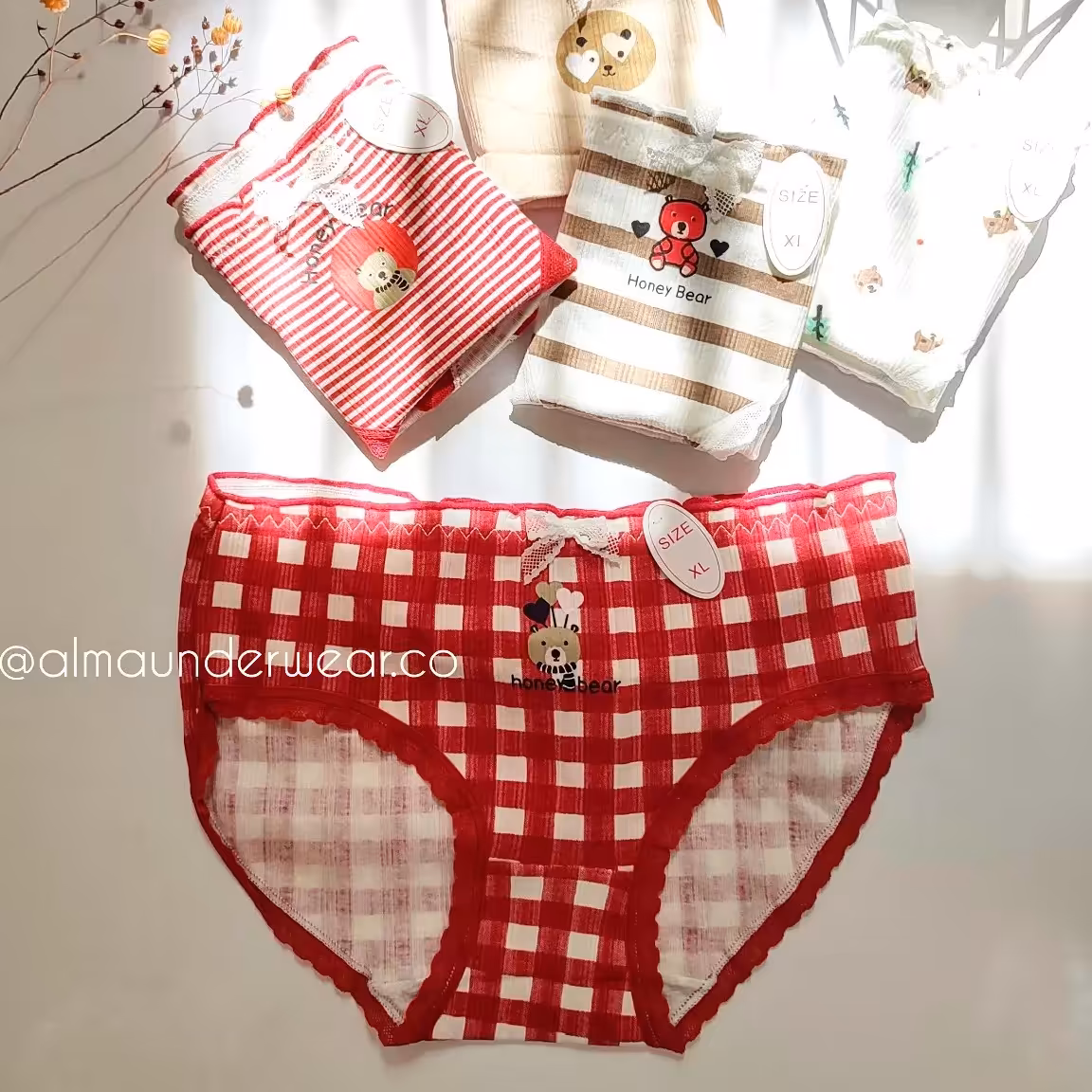 لباس زیر زنانه