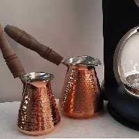 قهوه جوش مسی سایز 2  متوسط ارتفاع 105 دهانه 9 سانت دسته چوبی حجم 5 کاپ