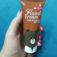 کرم آبرسان و مرطوب کننده قوی بدون چرب کنندگی میشا عروسکی زرد و قهوه ای موجوده 