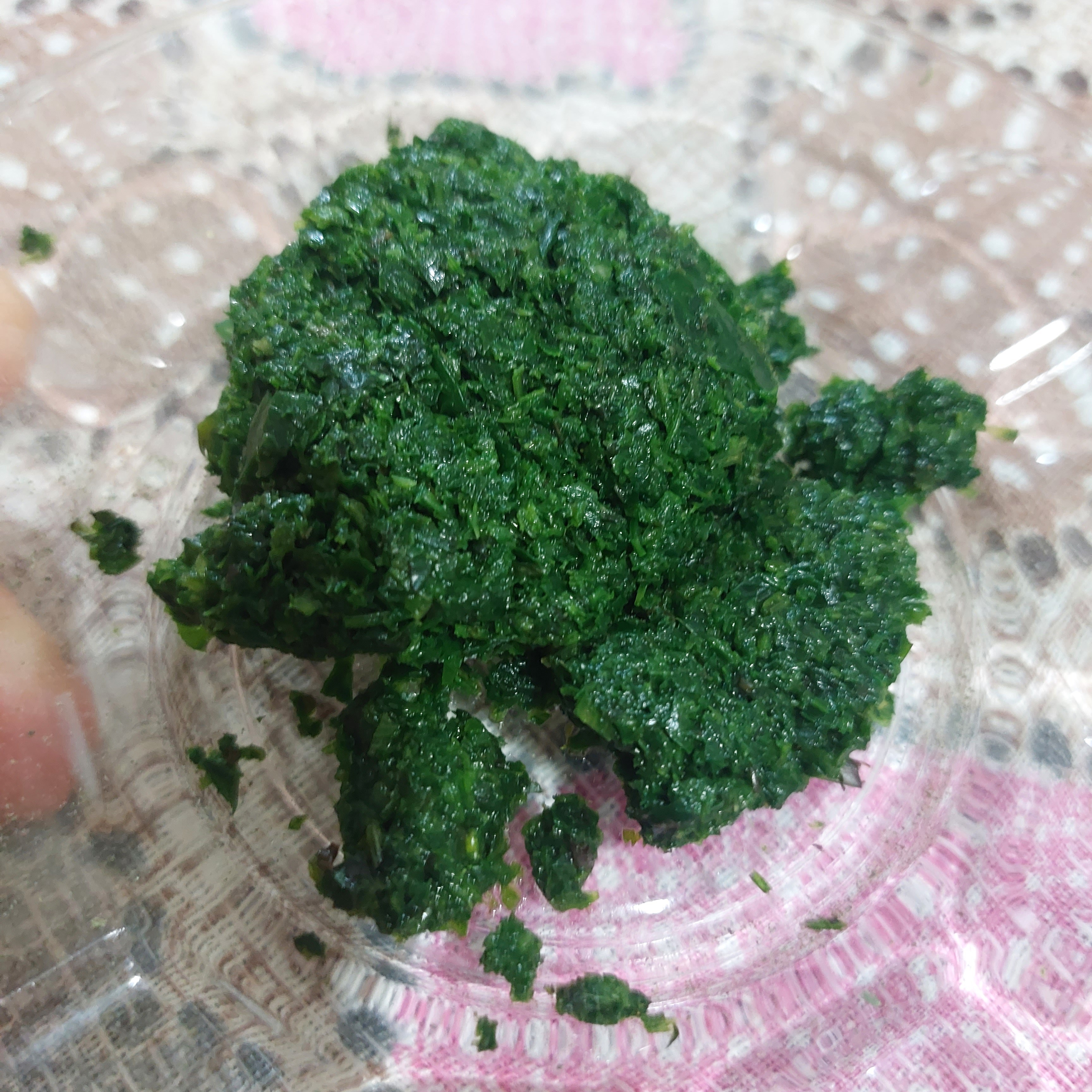 سبزی قرمه سبزی تازه و معطر در بسته 250 گرمی