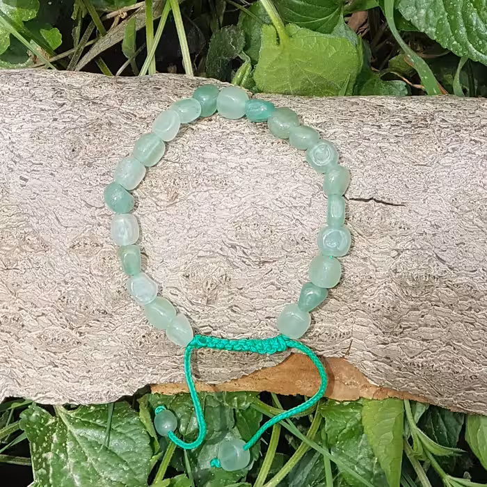 دستبند سنگ اونتورین کوارتز سبز طبیعی
تراش نامنظم سایز 7 دور مچ 17
کد 171