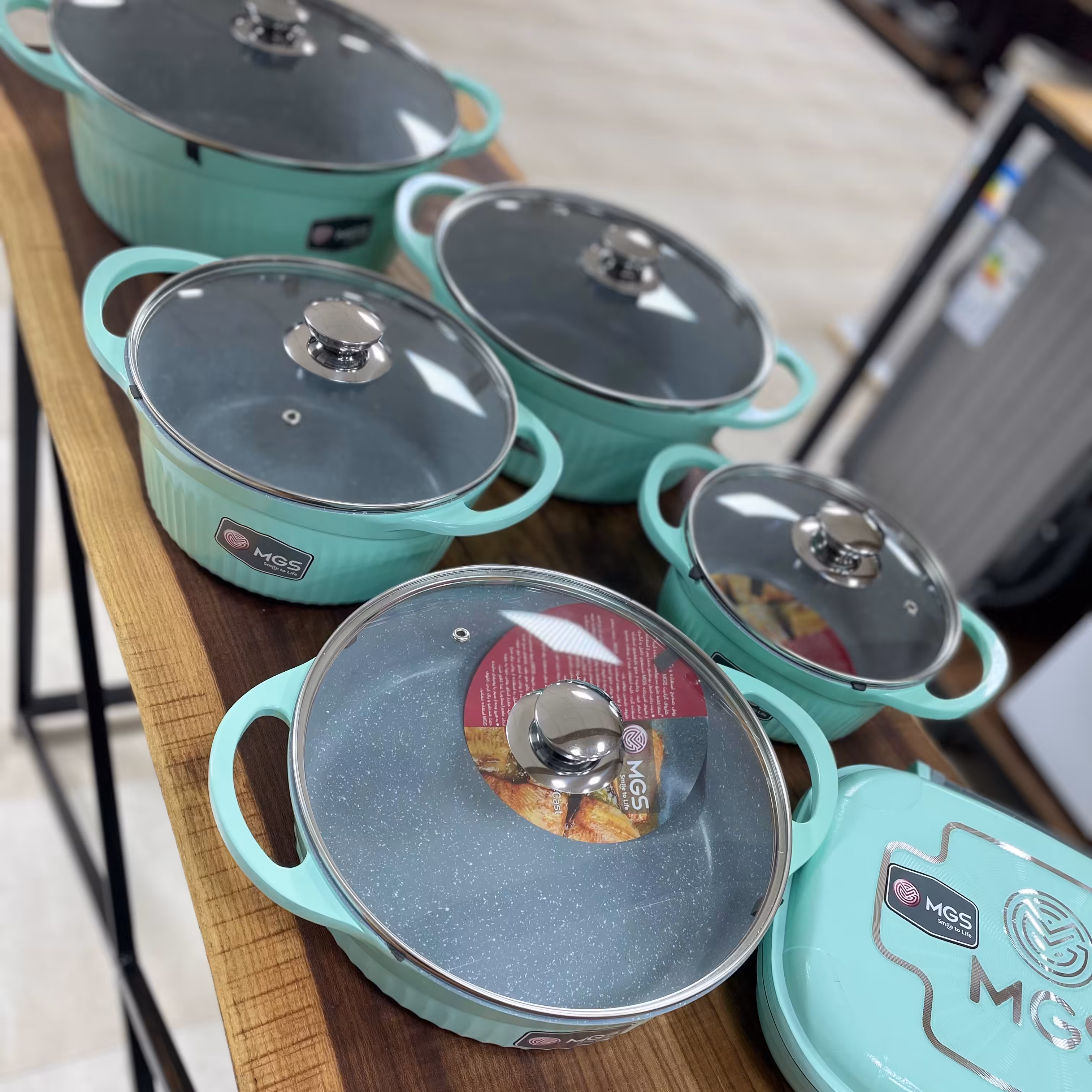 سرویس قابلمه ام جی اس