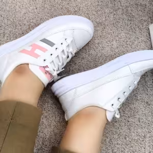 کفش ورزشی زنانه کتانی