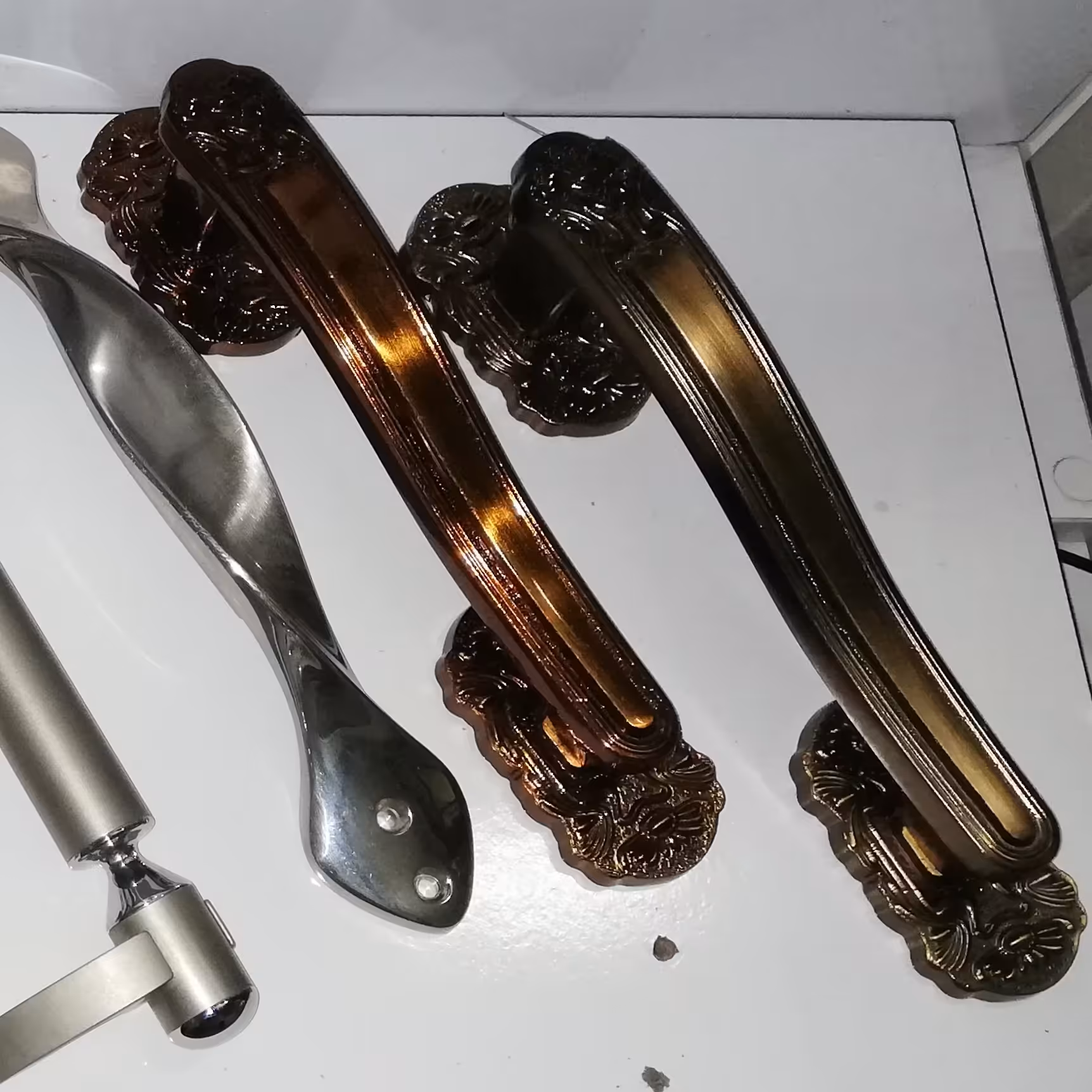 دستگیره ورودی جنس سنگین توپر زاماک کیفیت درجه یک.... 