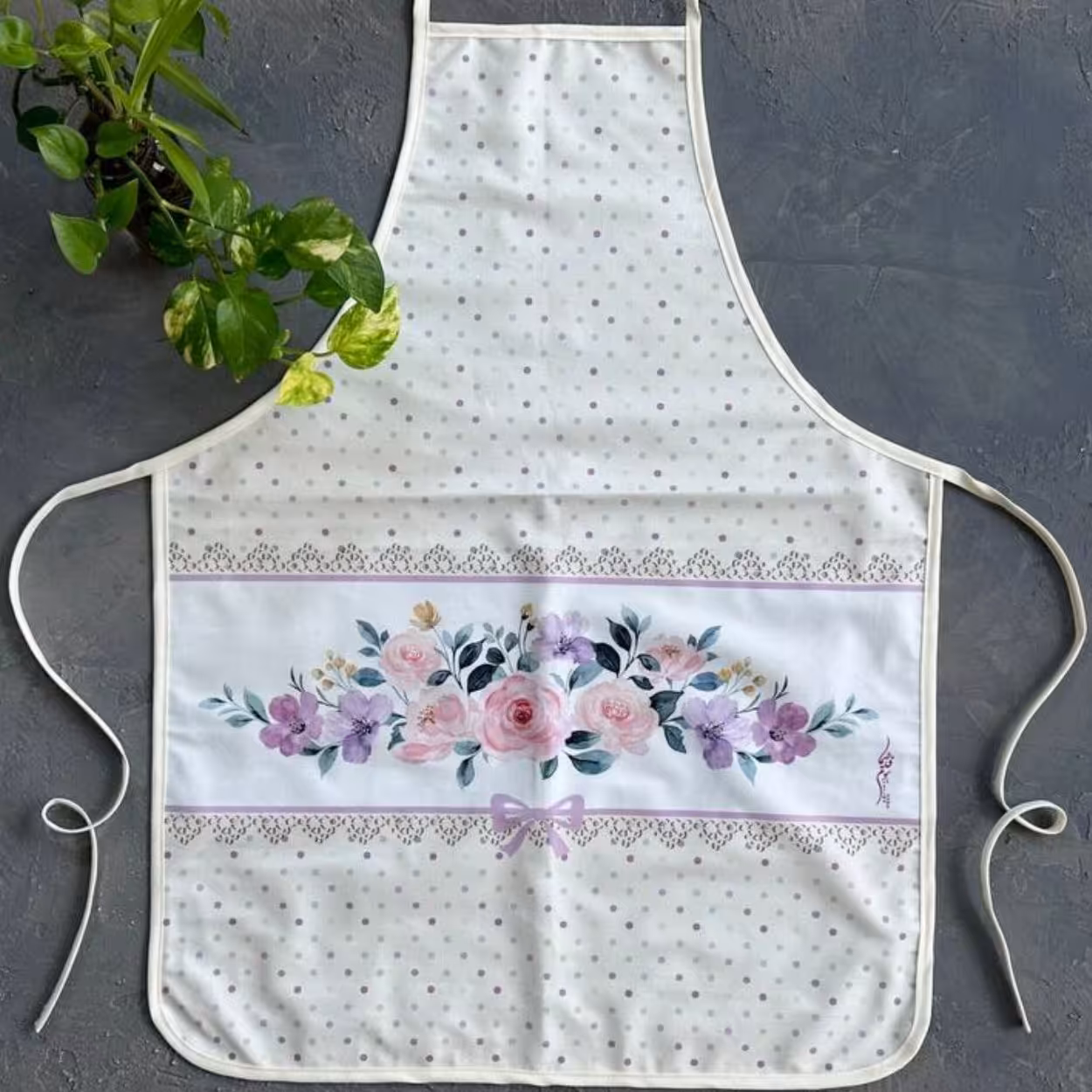 پیشبند مخمل نسوز مدل رستا طرح 64