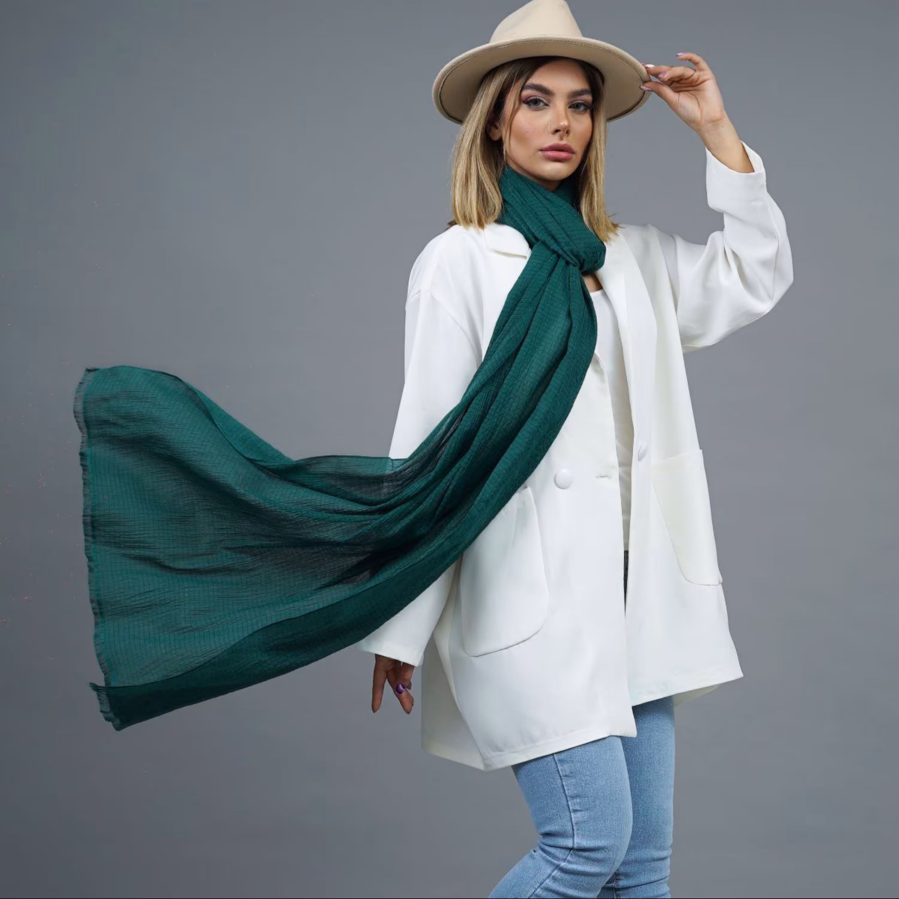 شال نخی پفکی پلیسه با رنگ بندی های متفاوت