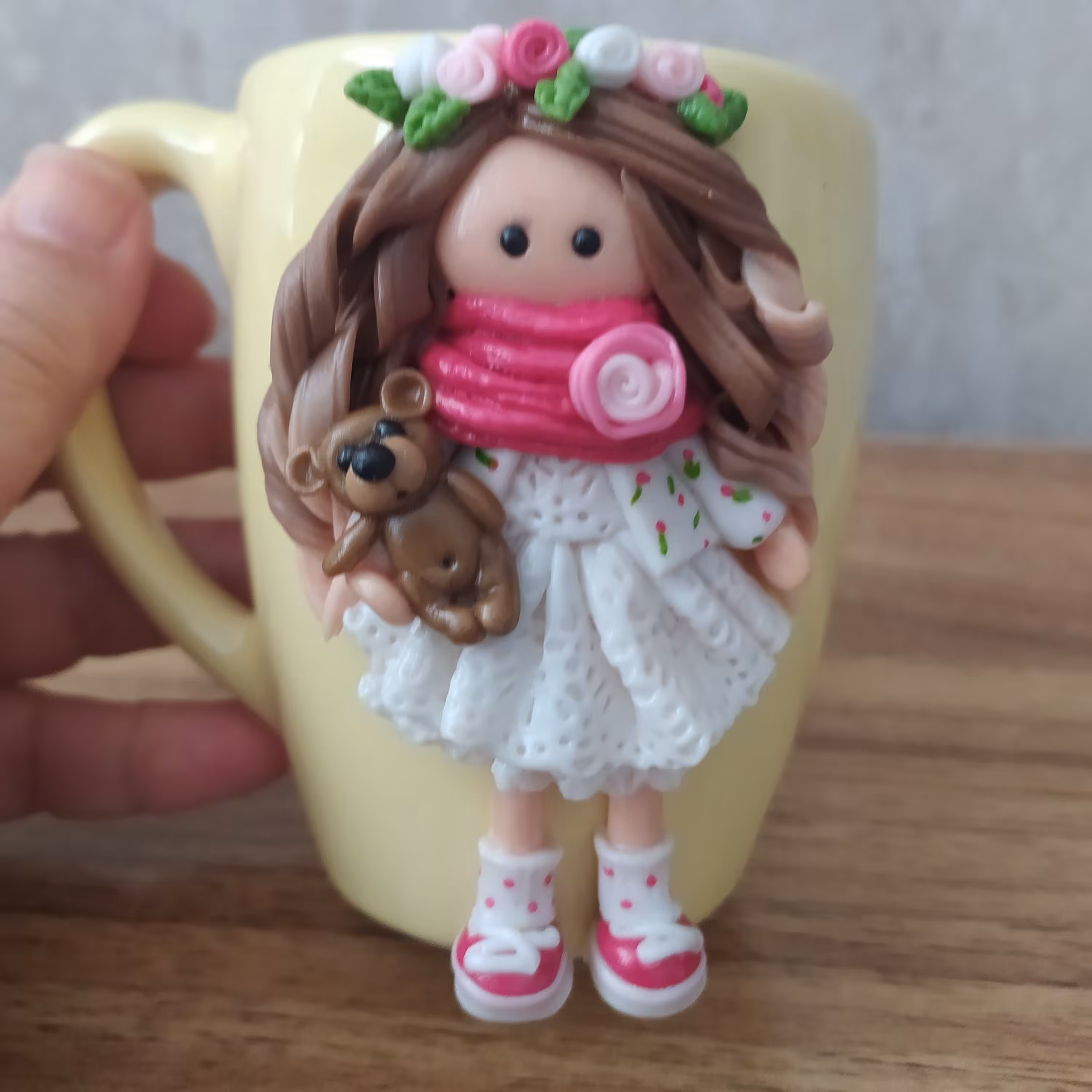 ماگ عروسکی با موی آمبره