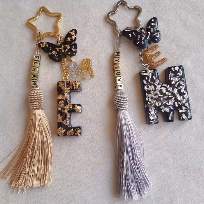 جاکلیدی  حروف . جاکلیدی خاص رزینی سرکلیدی رزینی سرکلیدی حروف اسم سرکلیدی فانتزی . ست جاکلیدی زن ومرد