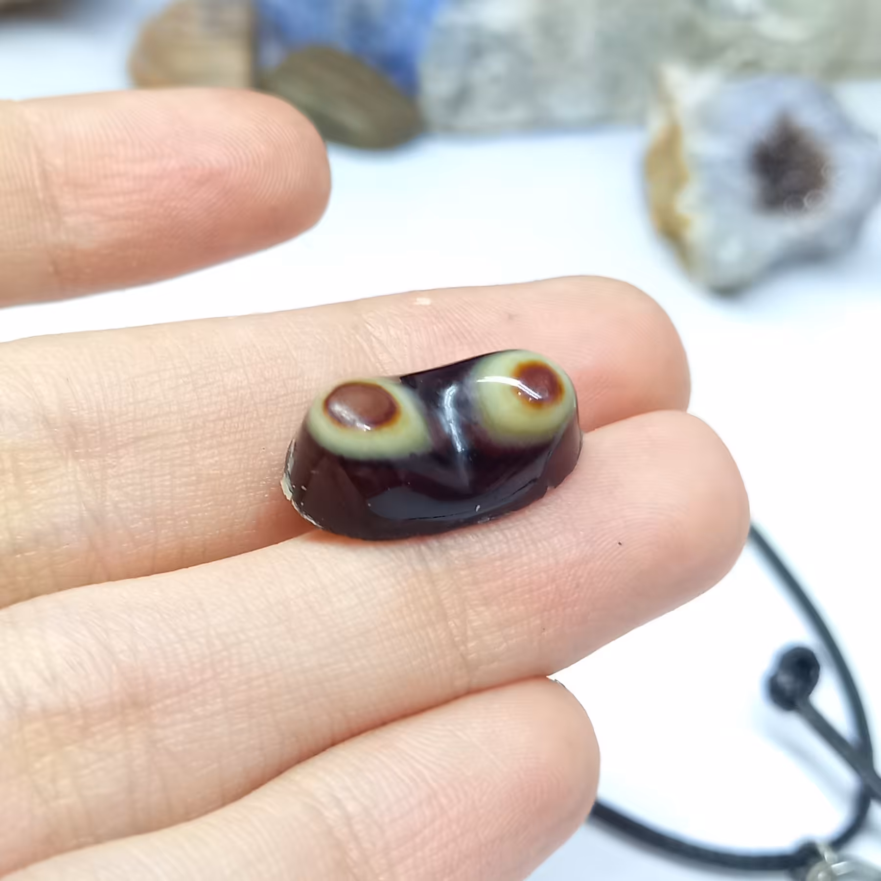 عقیق دو کوهان باباقوری