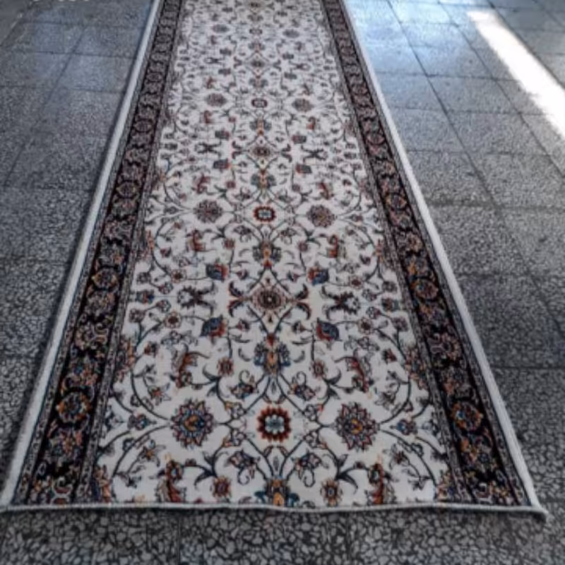 کناره  فرش  سایز 2.14در 80   رنگ  کرم   500 شانه   