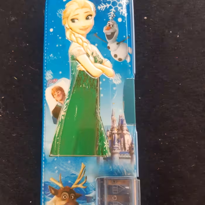 جامدادی آهن ربایی تراش دار السا و آنا