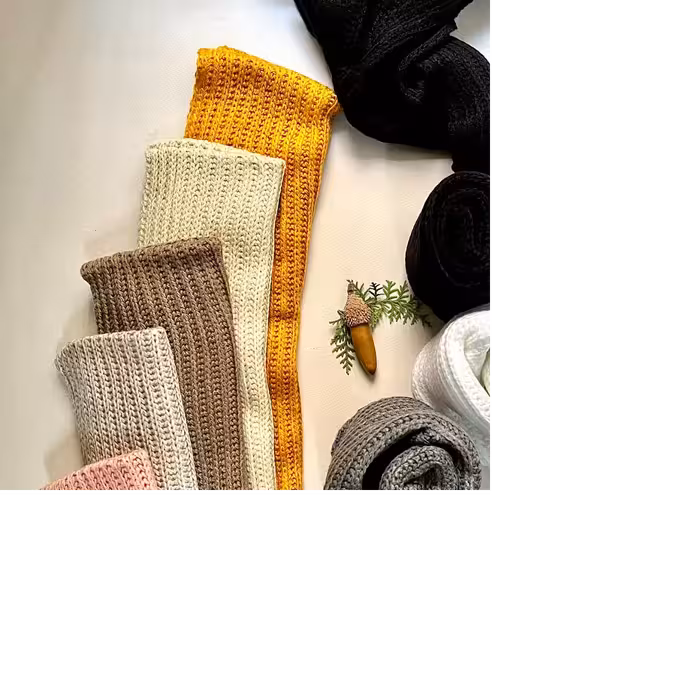 شال گردن ریلی ساده در رنگبندی متنوع قابل استفاده با هر نوع کلاه