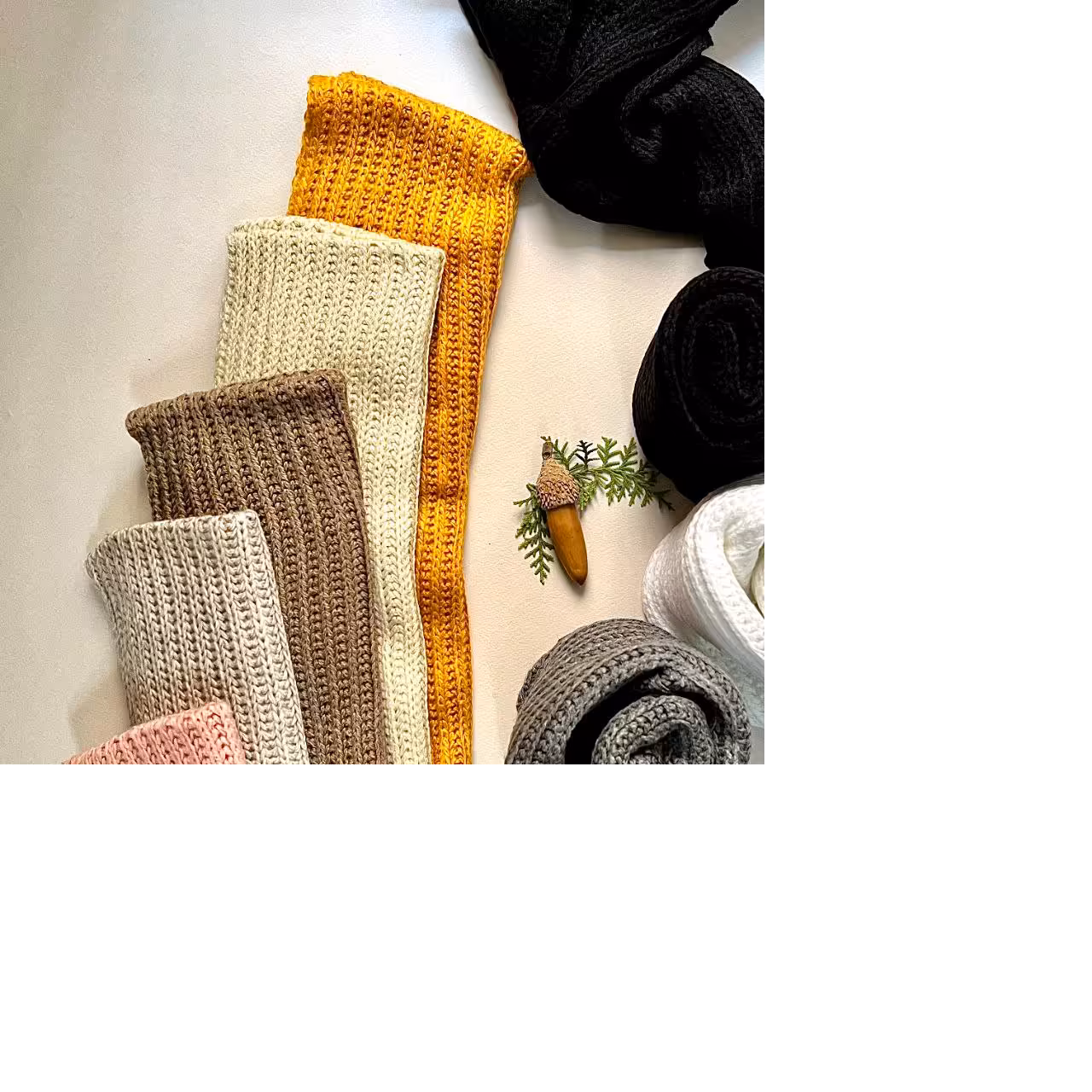 شال گردن ریلی ساده در رنگبندی متنوع قابل استفاده با هر نوع کلاه