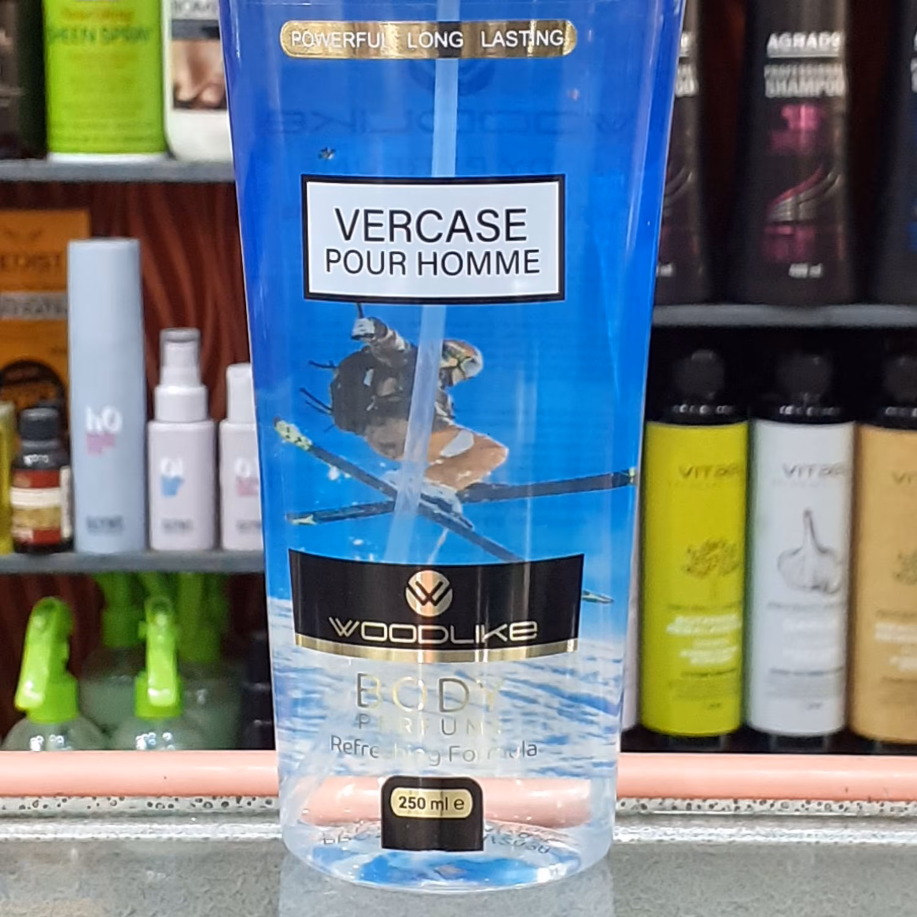 بادی اسپلش مردانه  وودلایک ورساچه  vercase pour homme ملایم و خنک حجم 250 میل