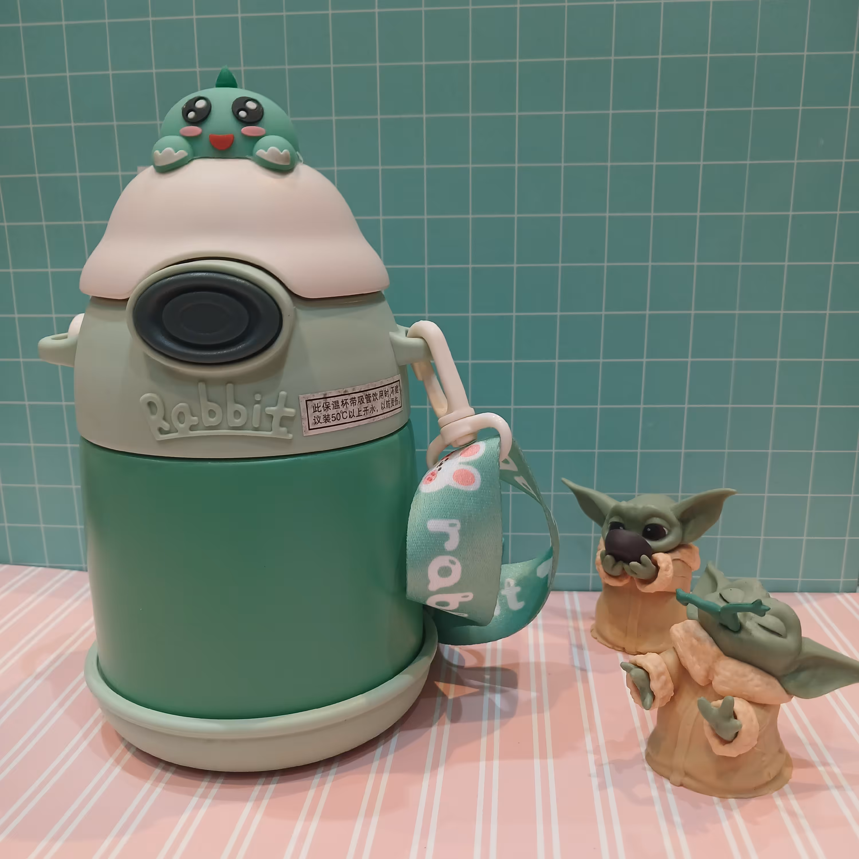 قمقمه ی آب طرح ربیت