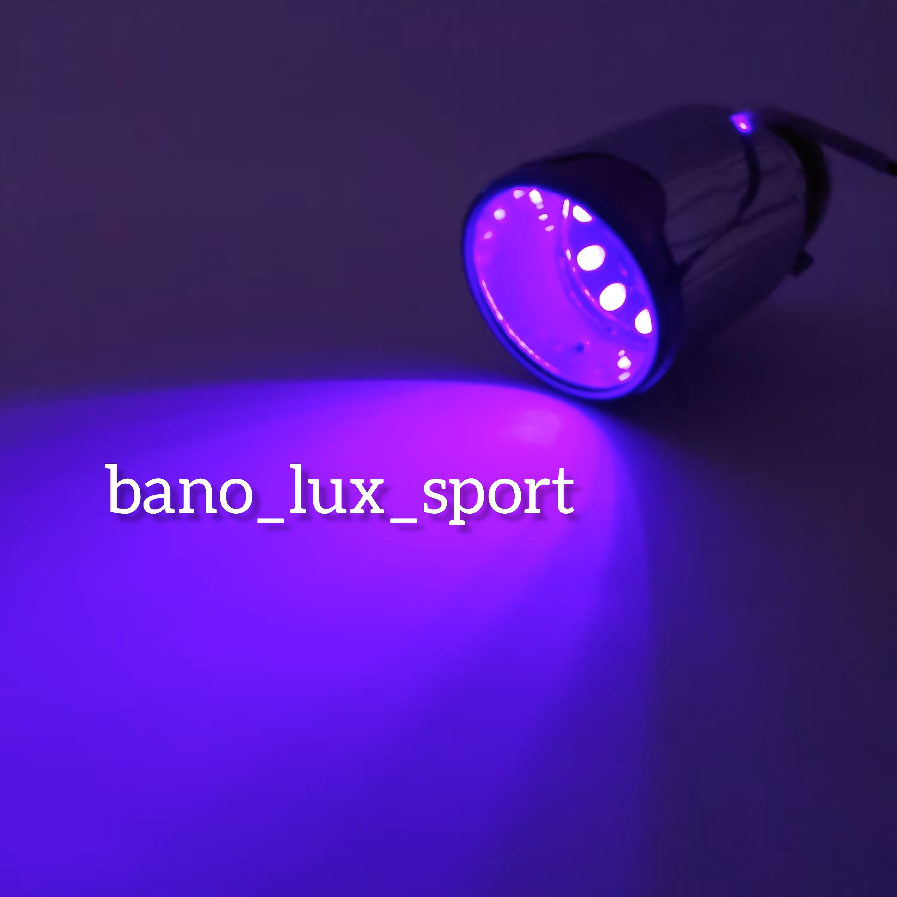 سر اگزوز چراغ دار  مقاوم در برابر حرارت رنگ نور آبی  ( نصب سیم سر اگزوز به چراغ خطر عقب)نصب روی تمام خودروها 