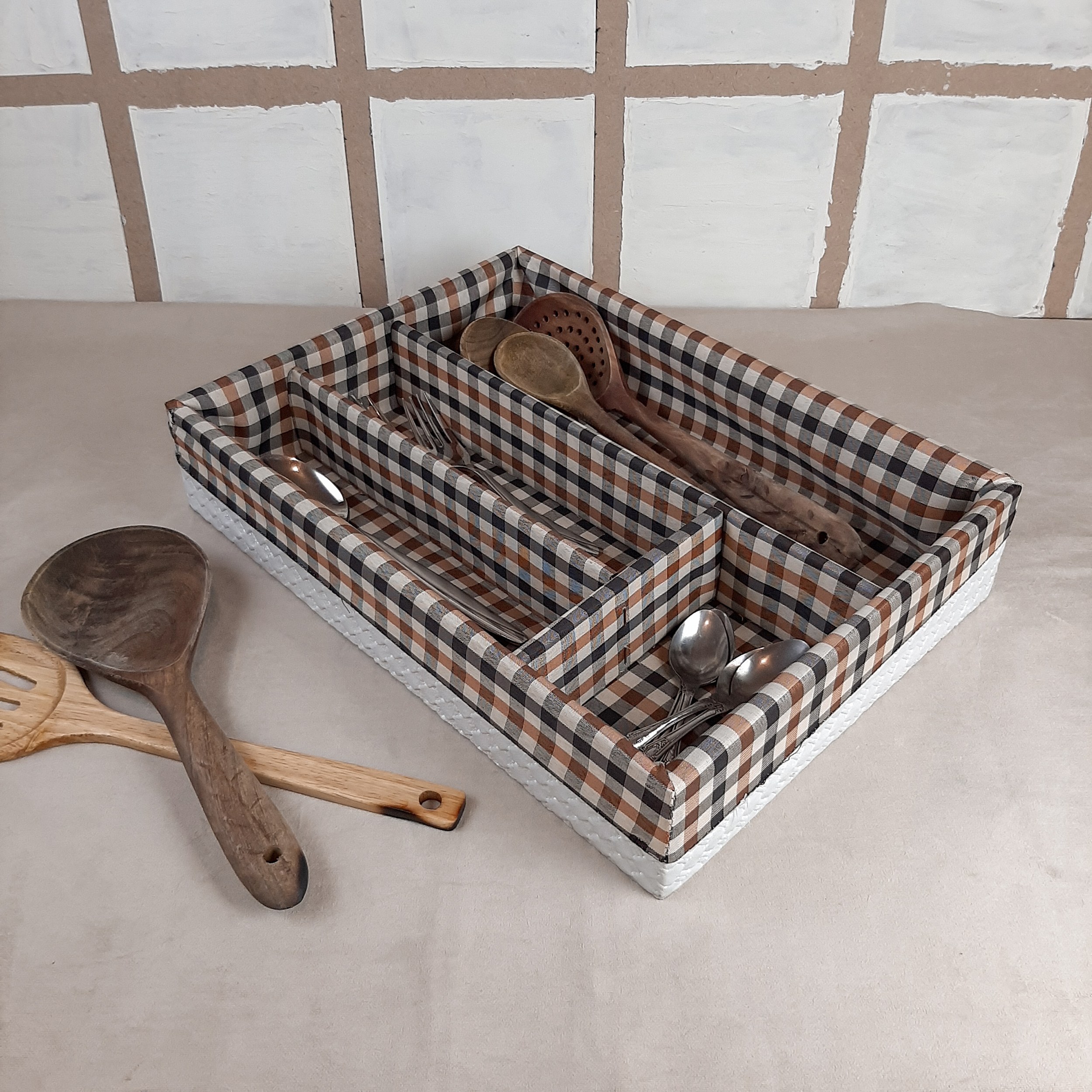 جاقاشقی کابینتی 4 خانه چوبی با روکش چرمی رنگ سفید کد 1084S