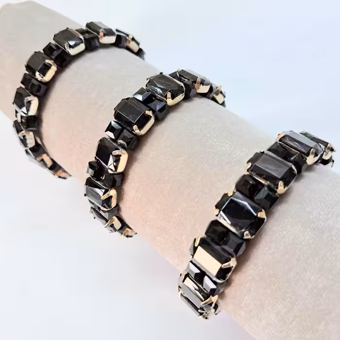 دستبندنگینی کریستالی مکعبی  قفل خور 