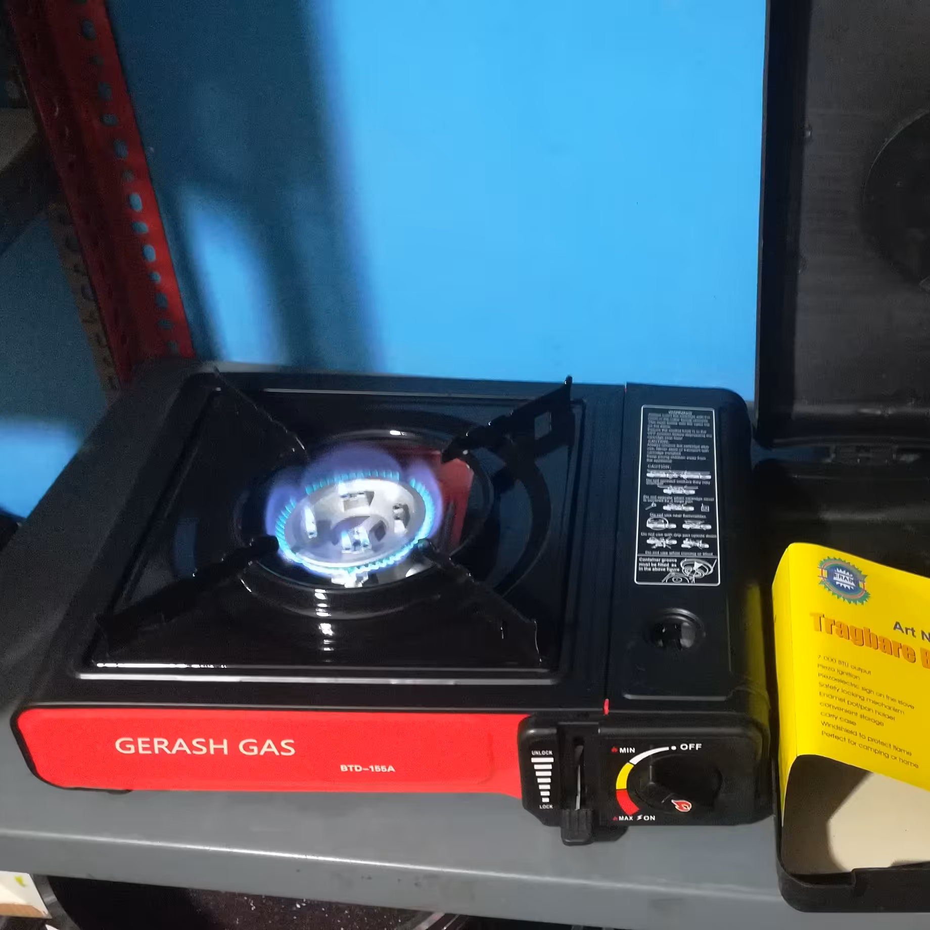 اجاق گاز مسافرتی گراش گاز دو کاره  به همراه  1 عددکپسول گاز  اجاق گاز سفری همراه با کیف سامسونتی 