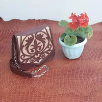 کیف چرم دخترانه با بند زنجیری بسیار سبک