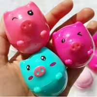 بالم لب کیوت و بامزه طرح خوک Magic در رنگ بندی و رایحه های خوشبو