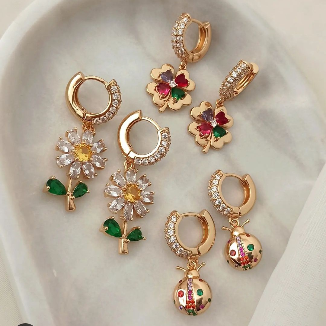 گوشواره شبدر رنگی