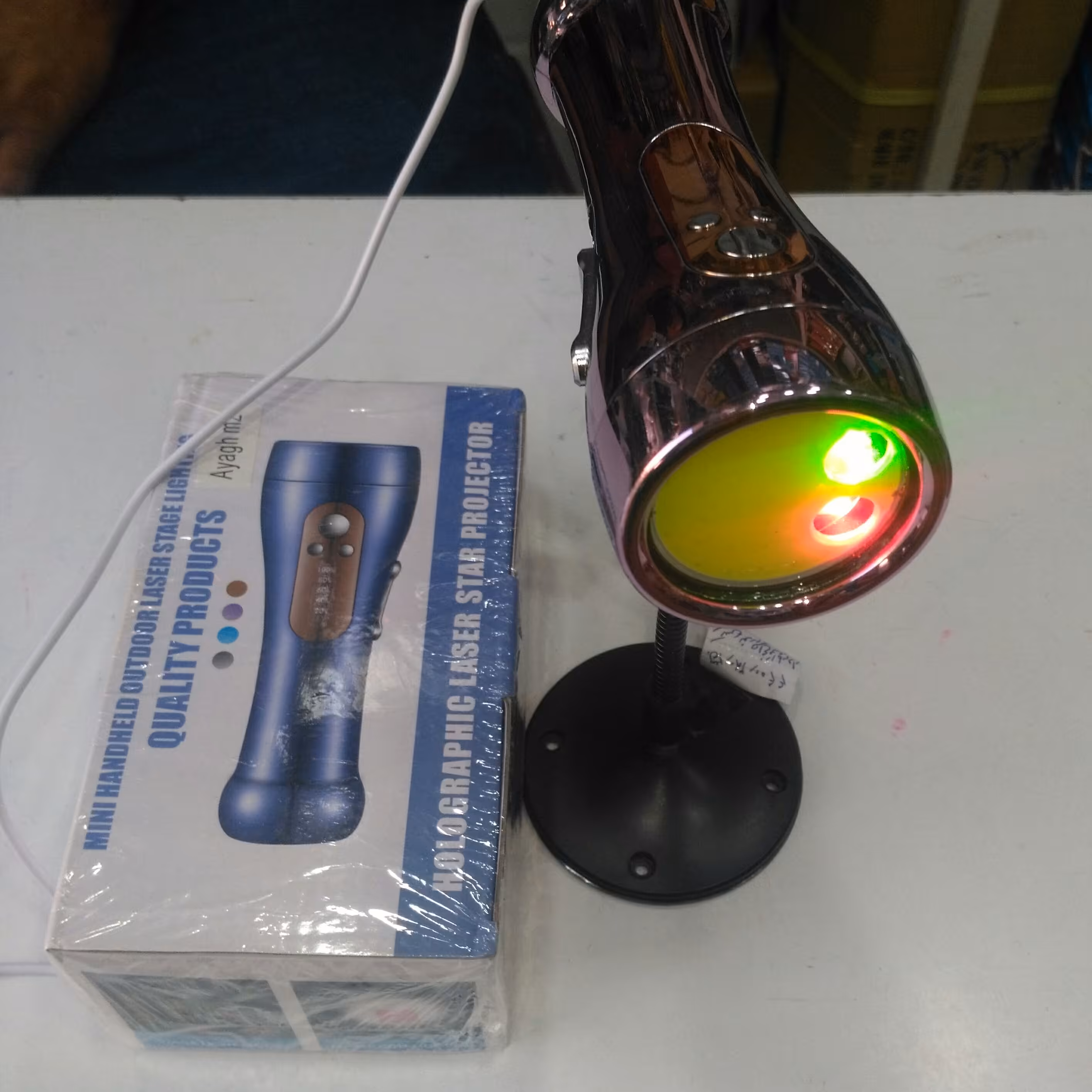 رقص نور بزرگ خط انداز ستاره ای لامپ